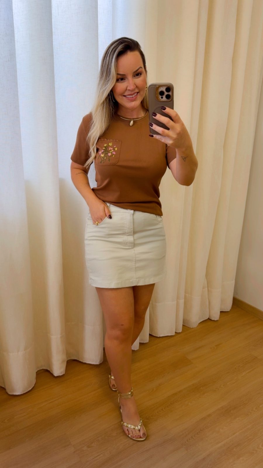 Blusa Tecido Importado com Bolso